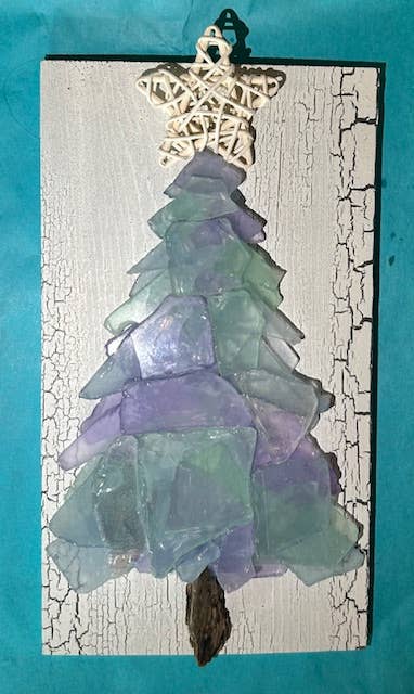 Shabby Plank Seaglass Tree Wicker Star - 12 in